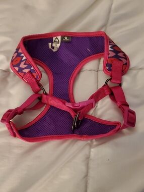 Top Paw Pink and Purple Harness And Black And Blue Rabbitgoo Harness Bundle M